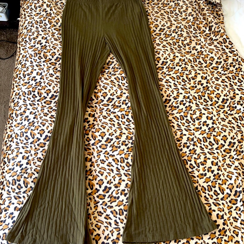 flared 70’s vibe pants